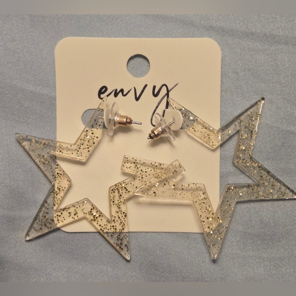 Envy NWT Star Shaped Acetate Earrings